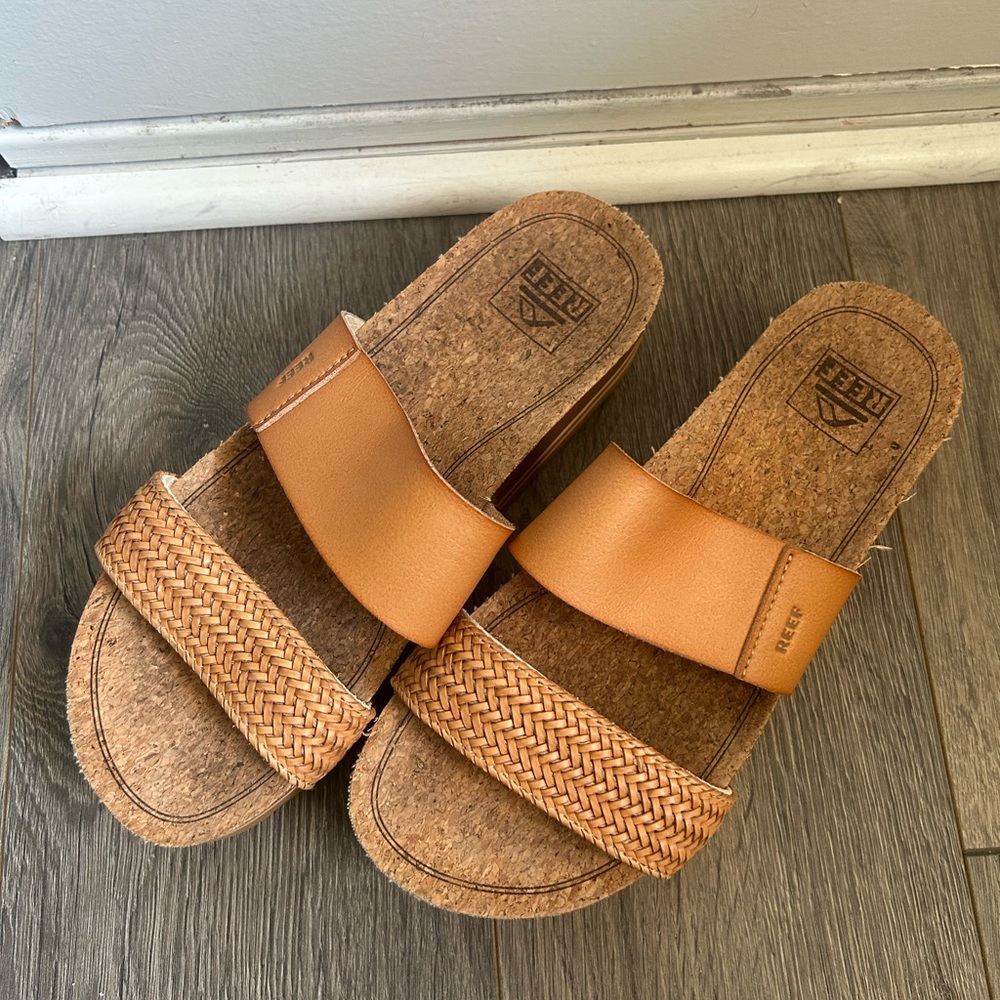 Reef Tan Woven Strap Sandals - Picture 2 of 5